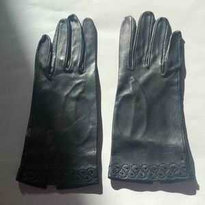 Black Leather Gloves 7.5 Detail Excellent Condition like Brand new without tags